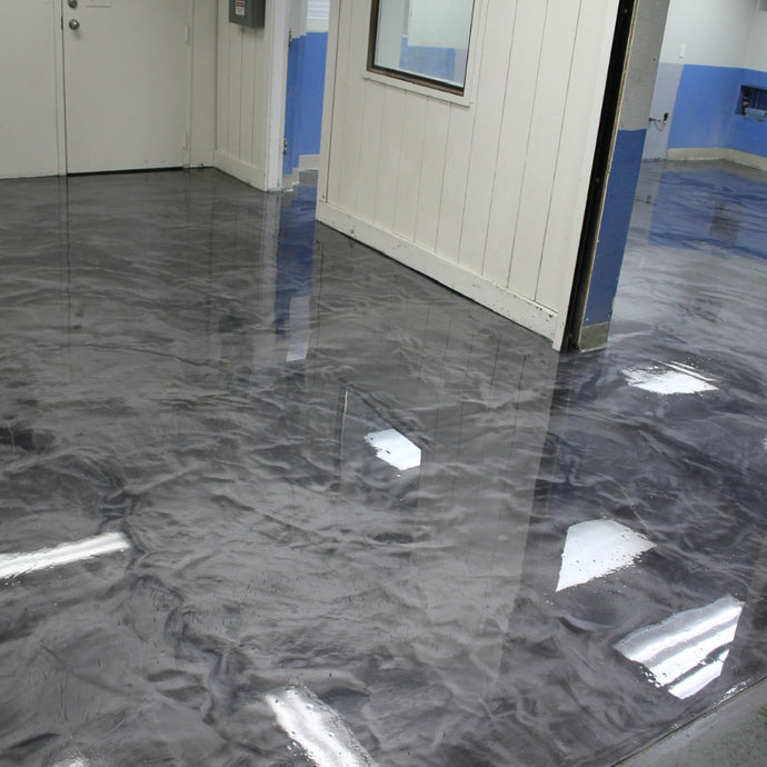 Achieving a durable, high-gloss finish through proper curing of epoxy resin